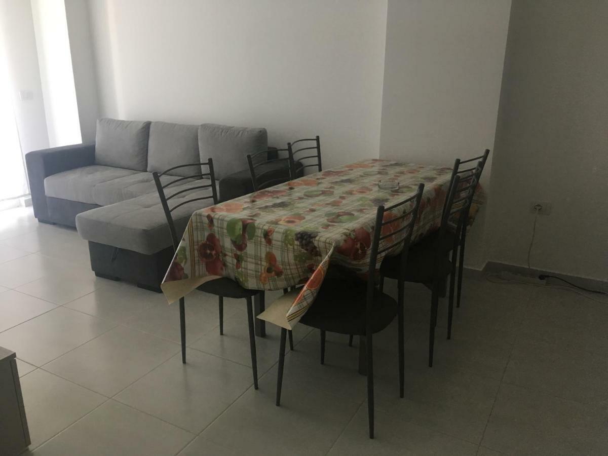 Bruka Apartaments Shëngjin Buitenkant foto