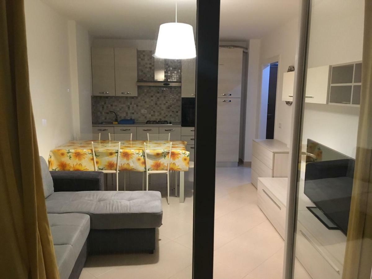 Bruka Apartaments Shëngjin Buitenkant foto
